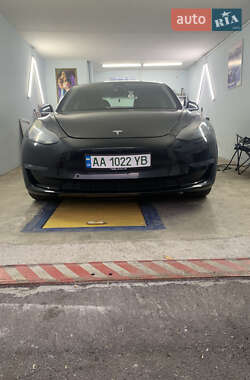 Седан Tesla Model 3 2020 в 