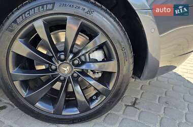 Седан Tesla Model 3 2018 в 