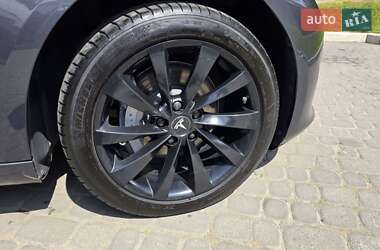 Седан Tesla Model 3 2018 в 