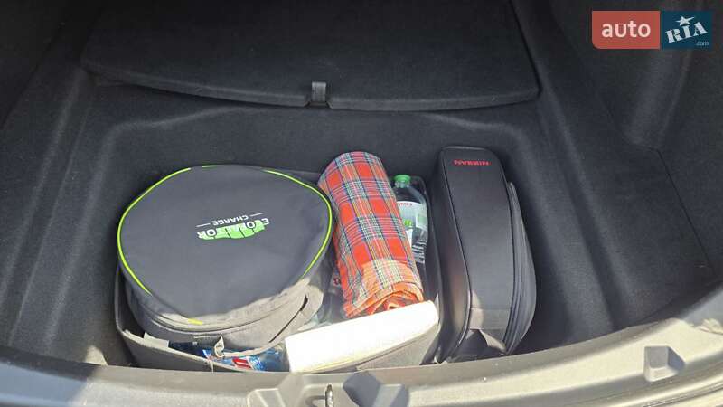 Седан Tesla Model 3 2018 в Львове фото 49 Седан Tesla Model 3 2018 в Львове