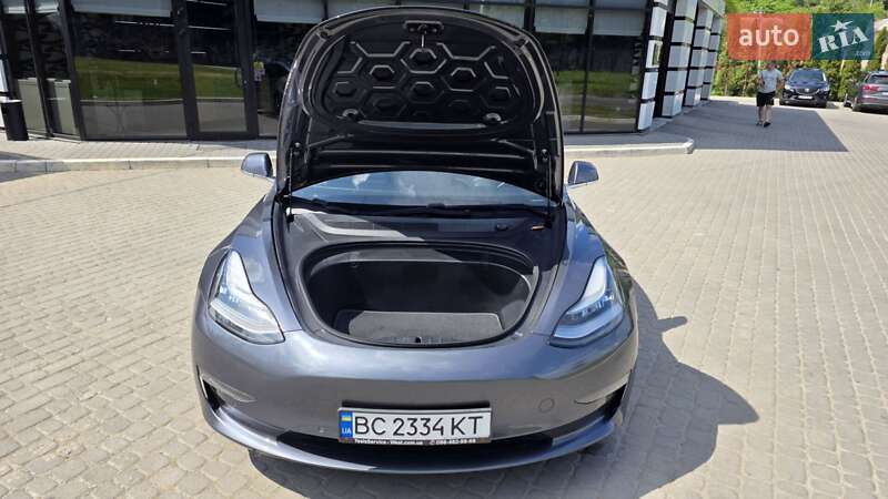 Седан Tesla Model 3 2018 в Львове фото 42 Седан Tesla Model 3 2018 в Львове