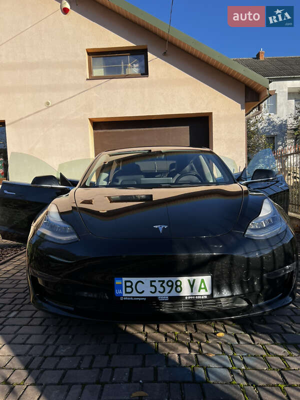 Седан Tesla Model 3 2019 в Николаеве