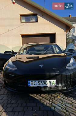 Седан Tesla Model 3 2019 в 