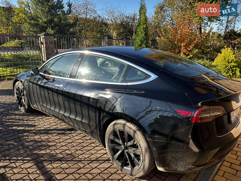 Седан Tesla Model 3 2019 в Николаеве