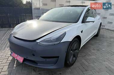 Седан Tesla Model 3 2021 в 