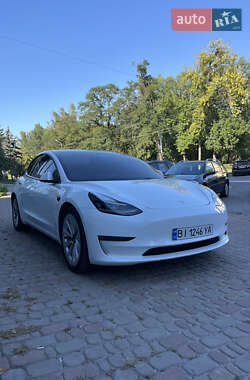 Седан Tesla Model 3 2022 в Полтаві
