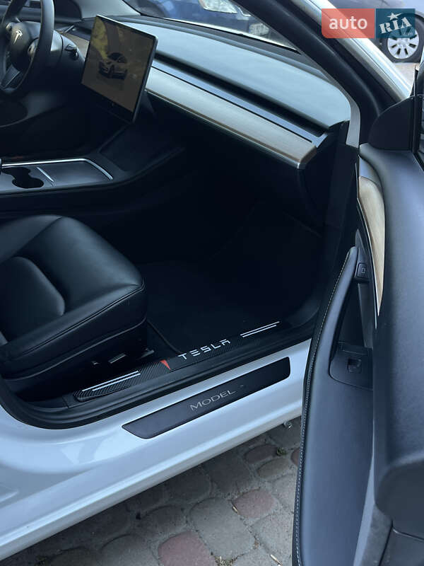 Седан Tesla Model 3 2022 в Полтаве