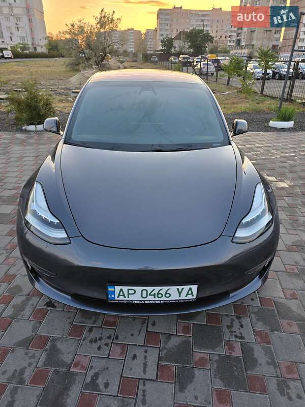 Седан Tesla Model 3 2018 в 