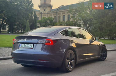 Седан Tesla Model 3 2020 в 