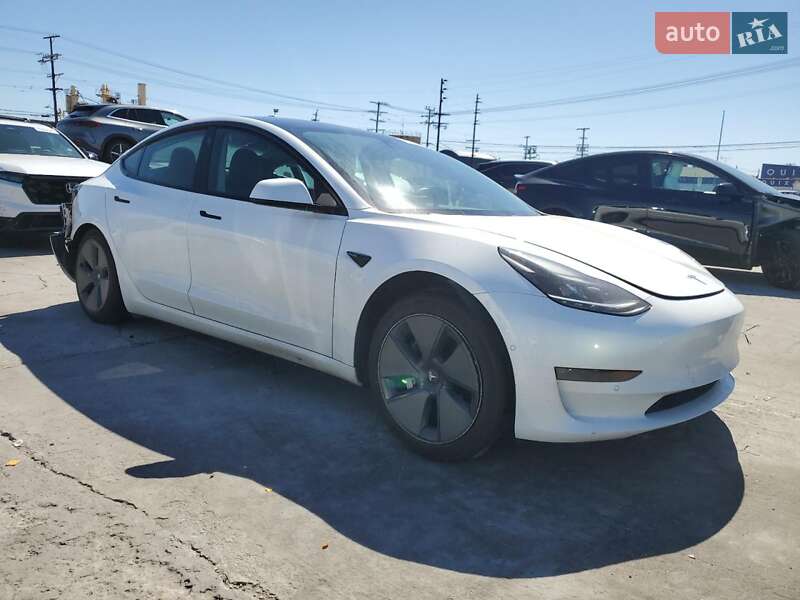 Tesla Model 3 2021
