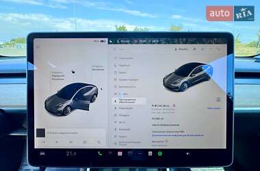 Седан Tesla Model 3 2020 в 