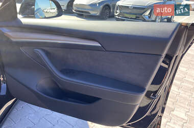 Седан Tesla Model 3 2021 в Києві