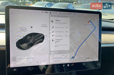 Седан Tesla Model 3 2021 в 