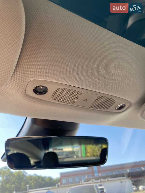 Седан Tesla Model 3 2021 в Києві