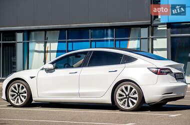 Седан Tesla Model 3 2018 в 