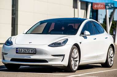 Седан Tesla Model 3 2018 в 