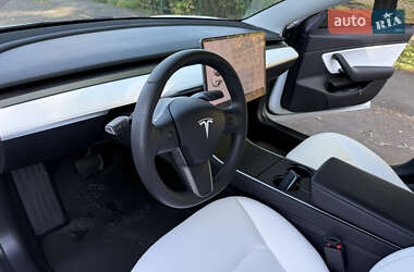 Седан Tesla Model 3 2019 в 