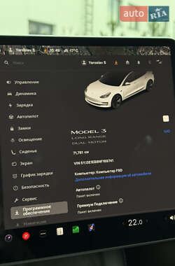 Седан Tesla Model 3 2022 в 