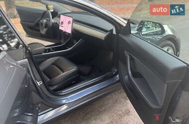 Седан Tesla Model 3 2018 в 