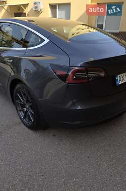 Седан Tesla Model 3 2018 в 