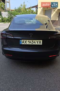 Седан Tesla Model 3 2018 в 
