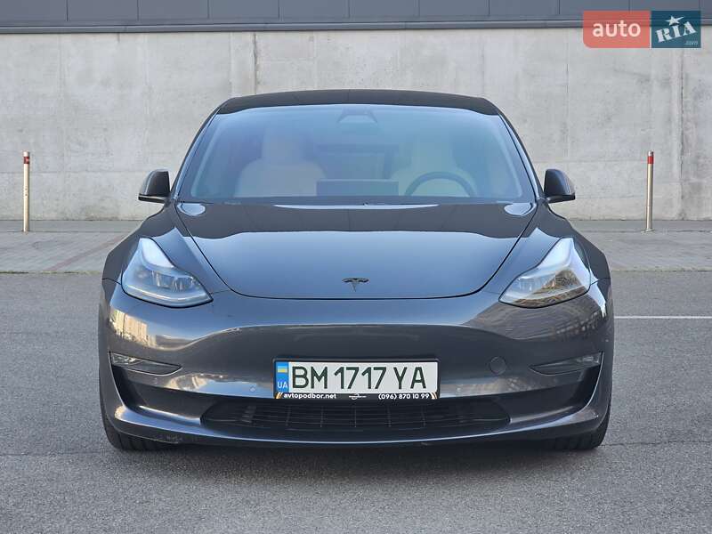 Седан Tesla Model 3 2021 в Киеве