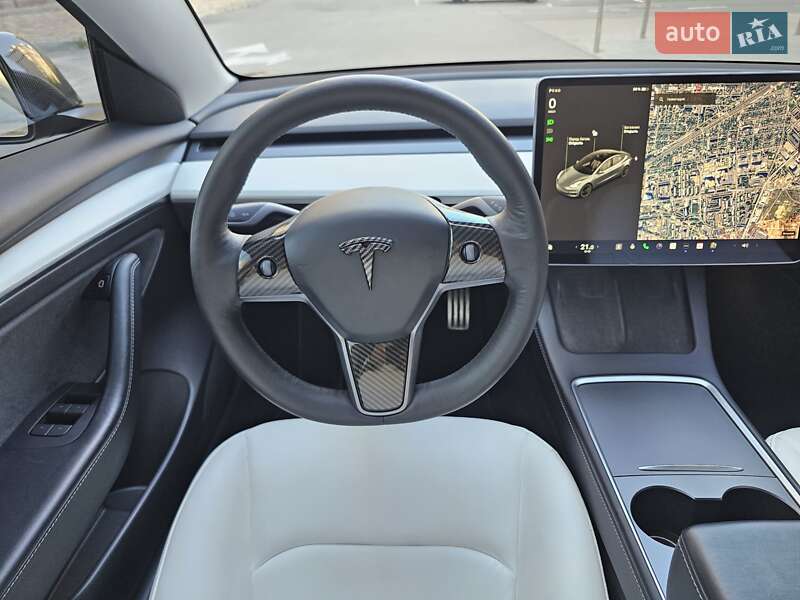 Седан Tesla Model 3 2021 в Киеве