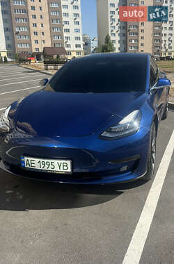 Седан Tesla Model 3 2019 в Дніпрі