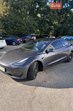 Седан Tesla Model 3 2018 в Киеве