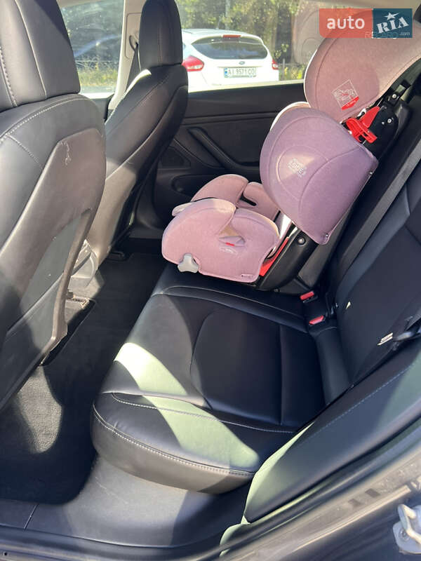 Седан Tesla Model 3 2018 в Киеве