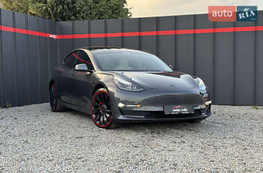 Седан Tesla Model 3 2023 в Луцьку