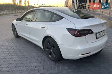 Седан Tesla Model 3 2022 в 