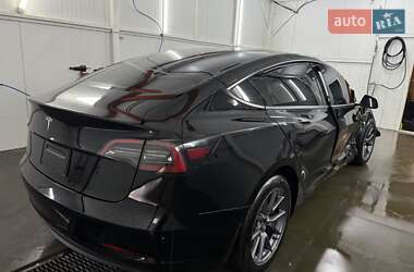 Седан Tesla Model 3 2023 в 