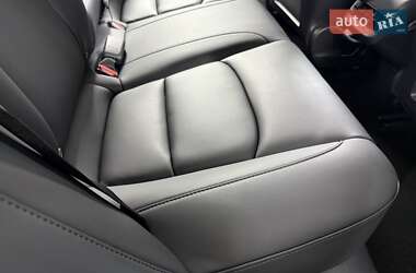 Седан Tesla Model 3 2023 в 