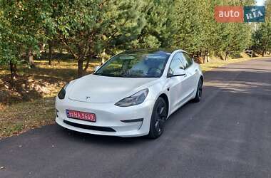 Седан Tesla Model 3 2021 в Луцке