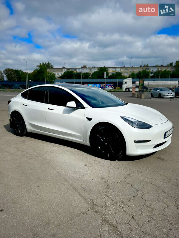 Tesla Model 3 2021