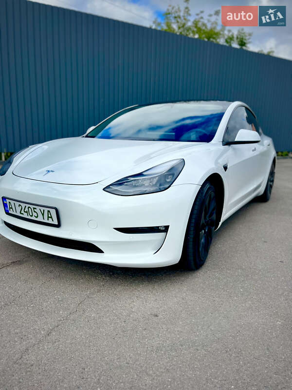 Седан Tesla Model 3 2021 в Полтаві