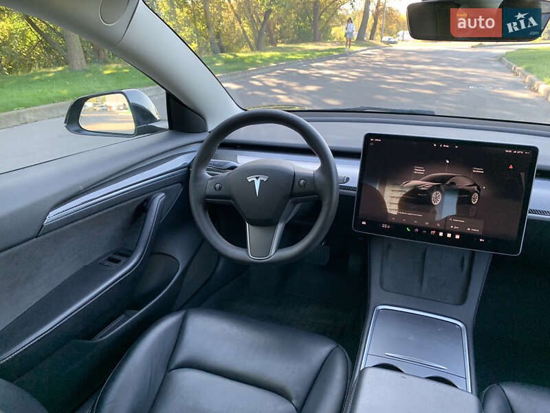 Седан Tesla Model 3 2022 в Києві