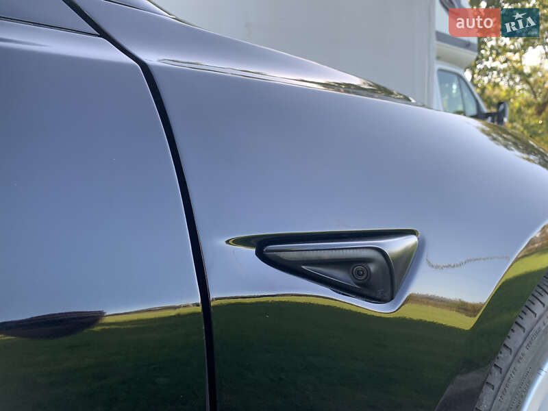 Седан Tesla Model 3 2022 в Києві