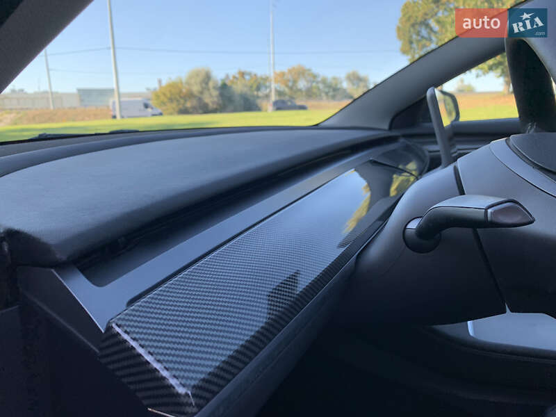 Седан Tesla Model 3 2022 в Києві