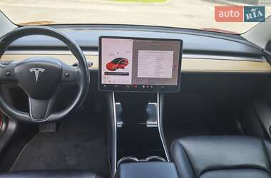 Седан Tesla Model 3 2018 в 