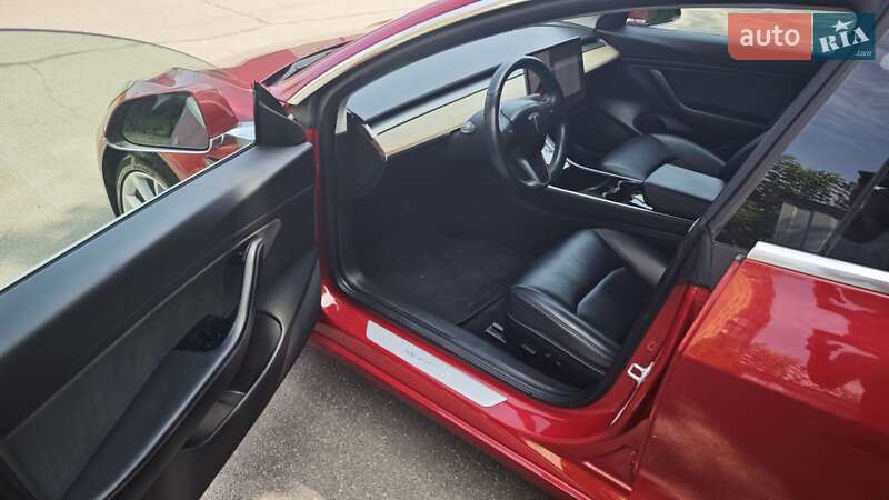 Седан Tesla Model 3 2018 в Кам'янець-Подільському