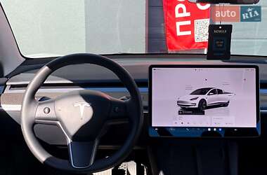 Седан Tesla Model 3 2023 в 
