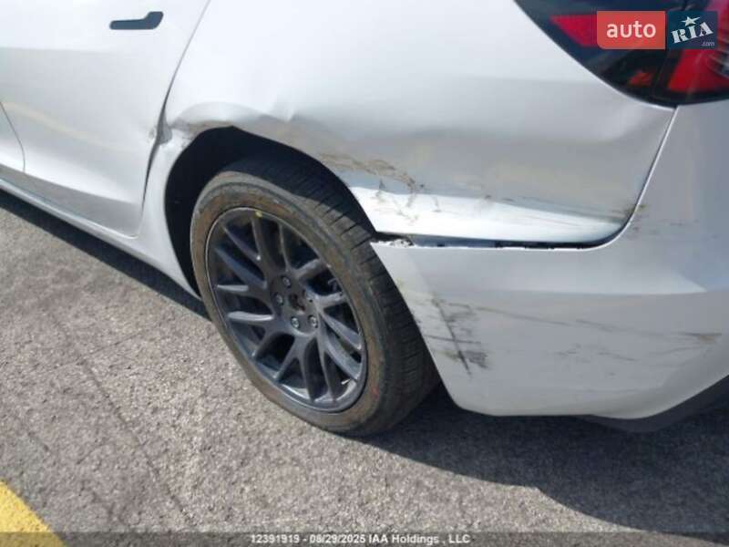 Седан Tesla Model 3 2024 в Николаеве фото 10 Седан Tesla Model 3 2024 в Николаеве