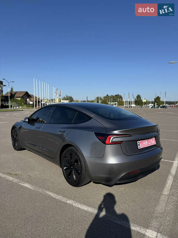 Седан Tesla Model 3 2024 в Василькове