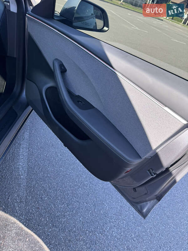 Седан Tesla Model 3 2024 в Василькове