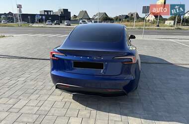 Седан Tesla Model 3 2024 в 
