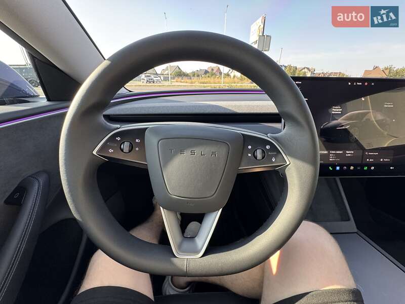 Седан Tesla Model 3 2024 в Луцьку