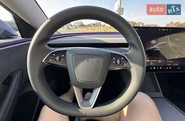 Седан Tesla Model 3 2024 в 