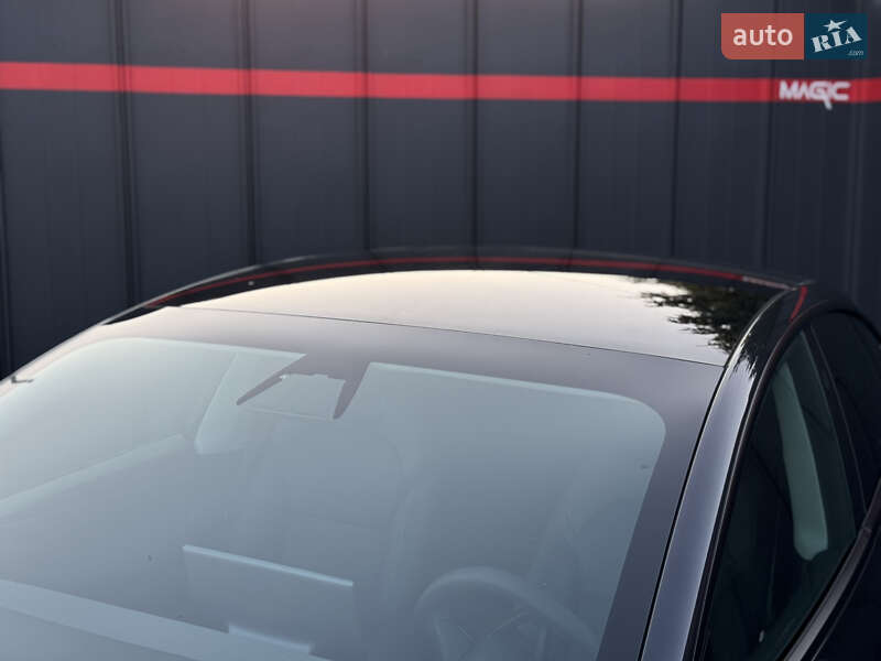 Седан Tesla Model 3 2024 в Луцке